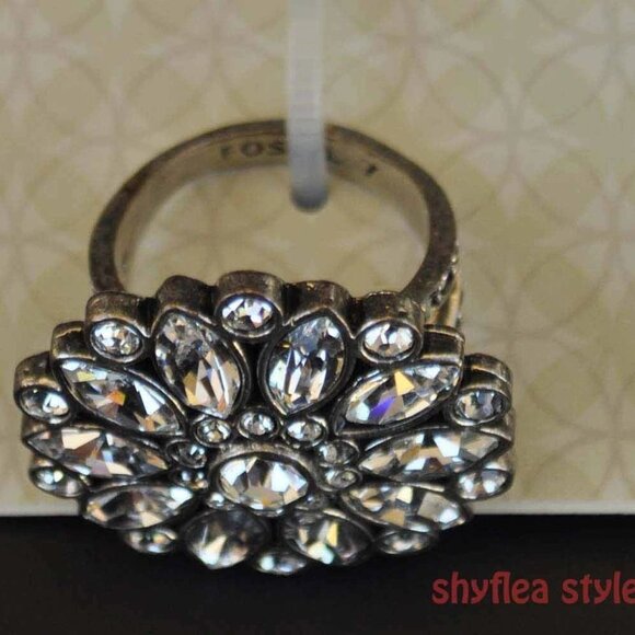Fossil Cocktail Ring Glitzy Glass Stones Daisy Flower Statement Silver Tone Sz 7 - Picture 5 of 5